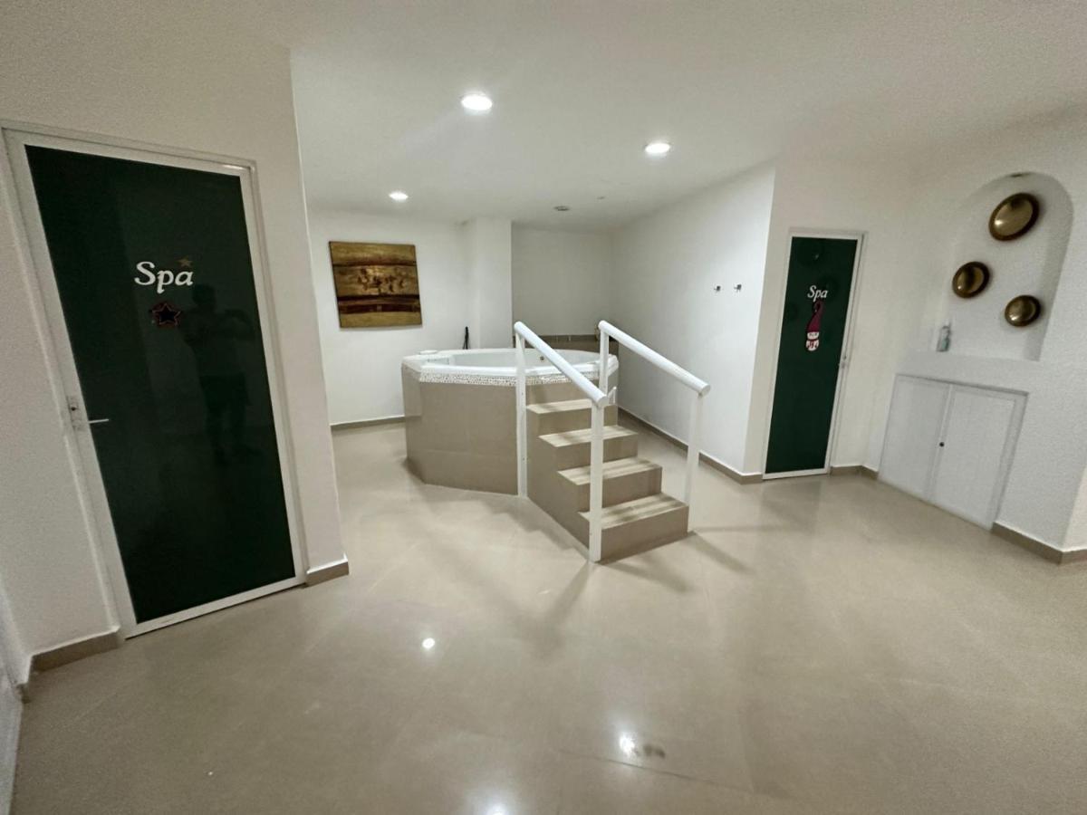 Comodo Departamento En Acapulco Diamante Exterior photo